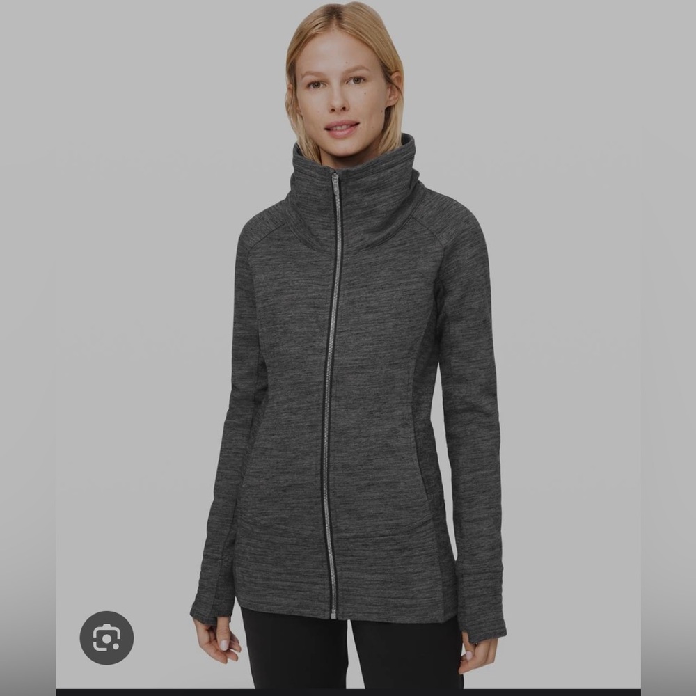 Lululemon Athletica Radiant Jacket size 2 NWT